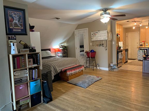 4th image of 3313 N Southport Ave APT 2