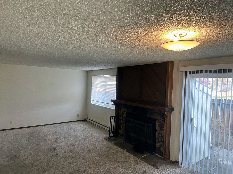 1st image of 1290 Redwood Cir APT 7