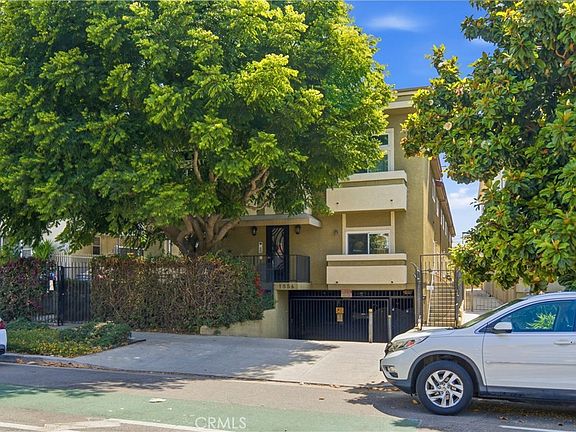 2nd image of 1554 N Hobart Blvd APT 2