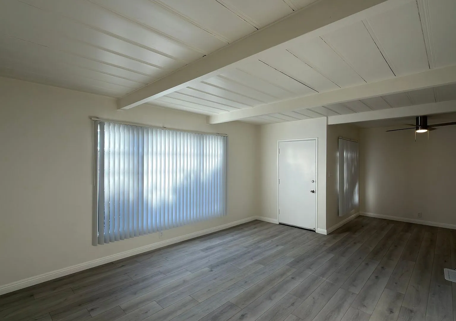 1120Vill — Photo 1