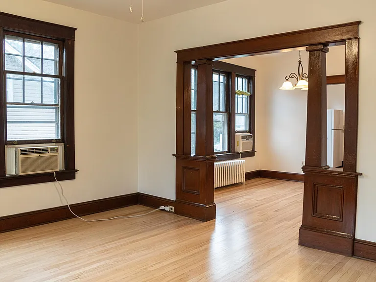 5 Carle Ave #2 — Photo 2