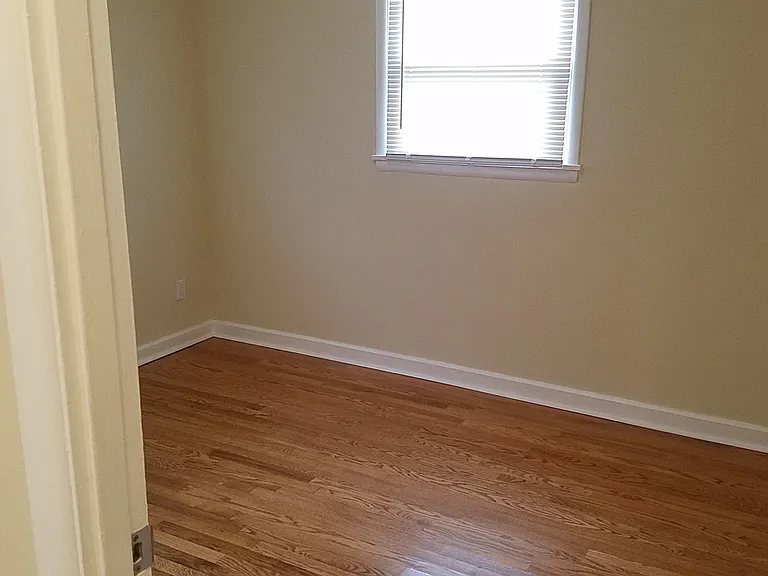 405 Hillside Ave — Photo 11