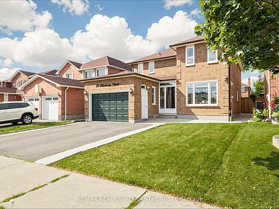 3rd image of 33 Blackmere Cir