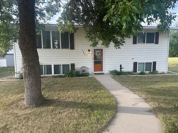 707 W Iowa St, Crofton, NE 68730