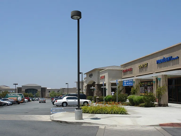 Kohls and other retail stores and restaurants at Orangecrest Promenade.