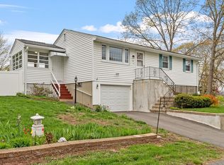 34 Juliette St, Andover, MA 01810