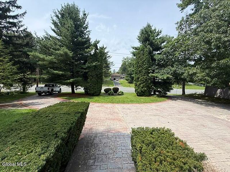 4th image of 183 Van Rensselaer Boulevard