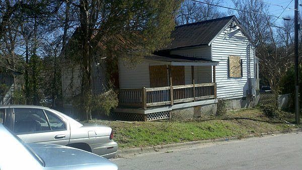 2nd image of 1701 Poole Rd