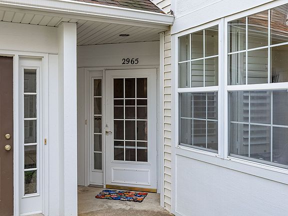3rd image of 2965 Stockton Ct #2965