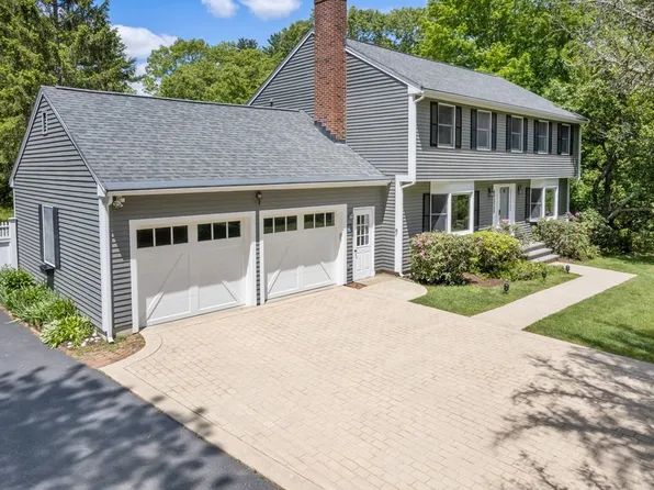 322 Concord Rd, Wayland, MA 01778