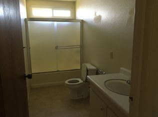 907 Banyan Dr, Lemoore, CA 93245