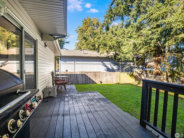 2125 Bridgeport Way W #2125 — Photo 23