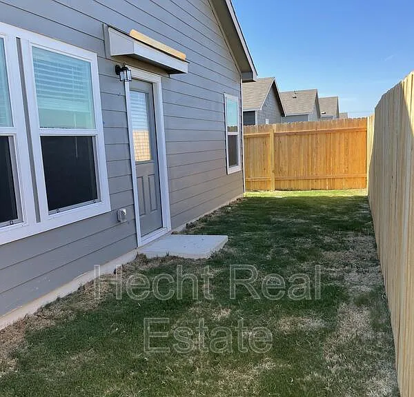 267 Geode Gln — Photo 3