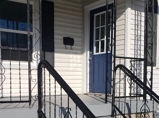 1121 Berry Blvd, Louisville, KY 40215