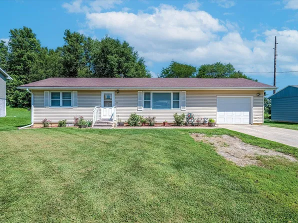 415 Wessar Dr, Logan, IA 51546