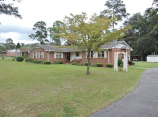 388 Summerhill Rd, Thomasville, GA 31757