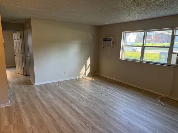 1416 E 5th St #5, Washington, MO 63090