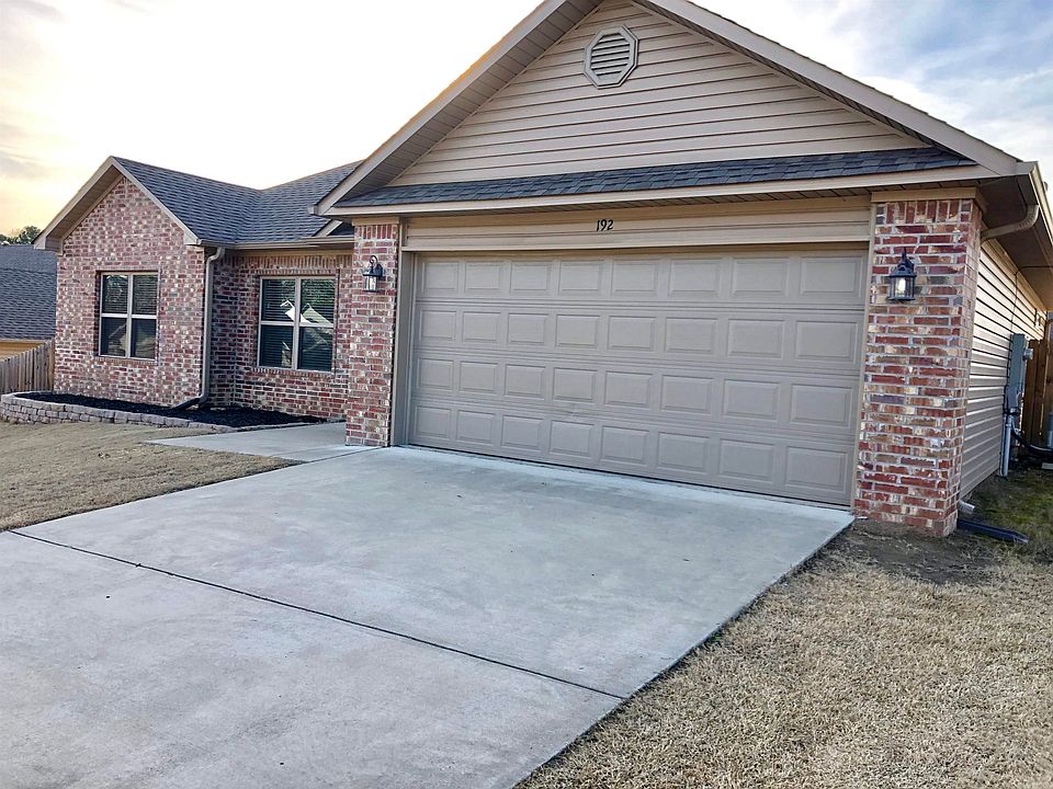 1st image of 192 Cambridge Dr