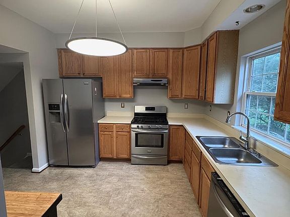4th image of 7104 Chickweed Ct