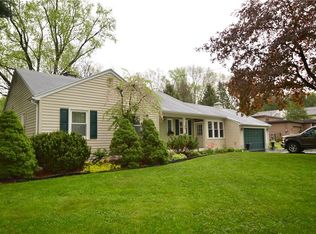 50 Lyndon Rd, Fayetteville, NY 13066