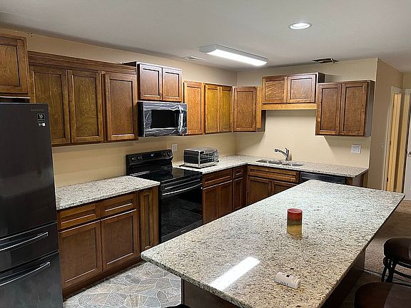 3rd image of 428 Linginfelter Ln