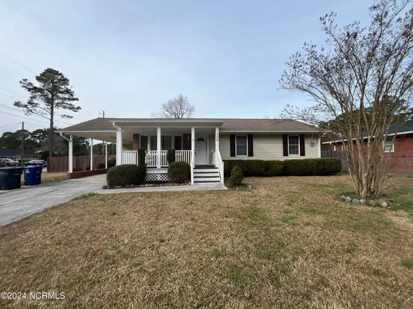 306 Cole Dr, Jacksonville, NC 28540