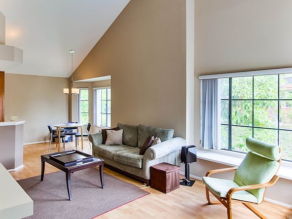 Bay windows and window seats