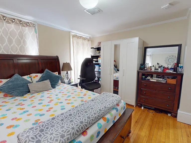 18 Salem St #2 — Photo 7