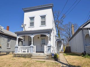 32 Maple St, Cincinnati, OH 45216