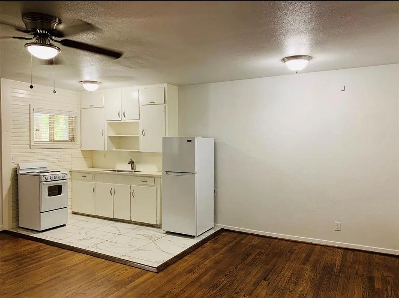 1 bed, 1.0 bath, 705 sqft, $1,150 — Photo 3