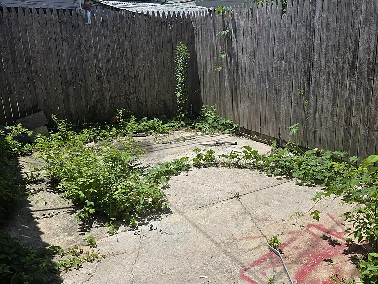 626 Eisenbrown St — Photo 8