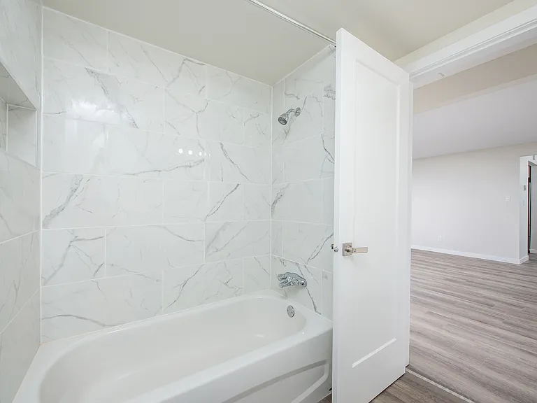 5006 53rd Ave — Photo 37
