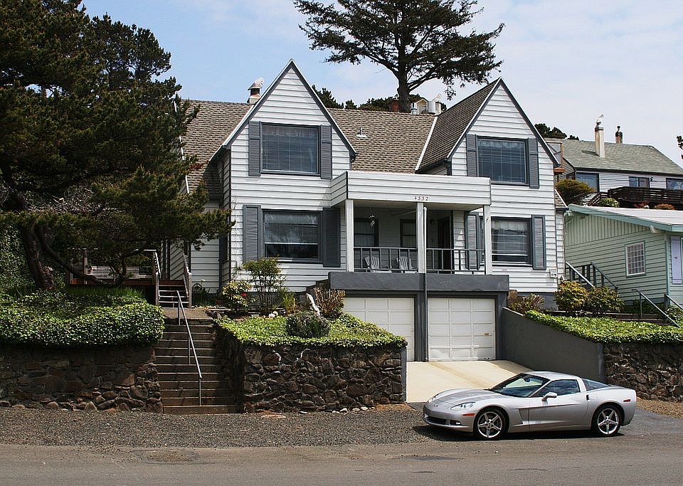 1st image of 4332 SW Beach Ave