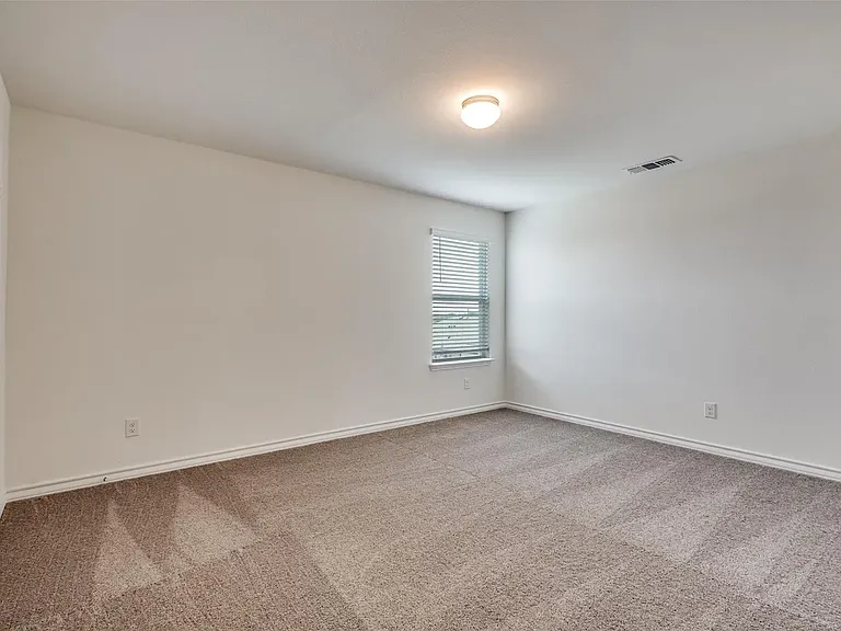 749 Windsor Dr — Photo 25