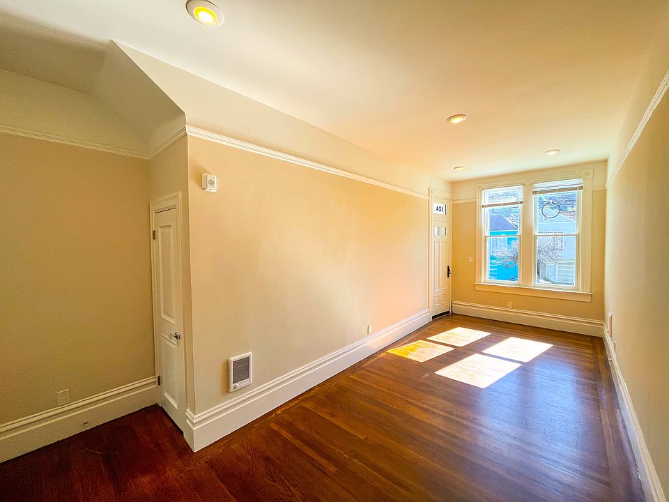 1st image of 124 Tiffany Ave #124