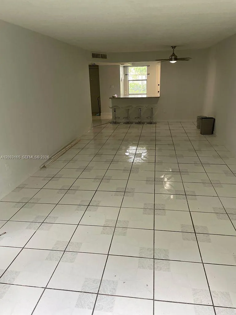 Rolling Green Condo B — Photo 4