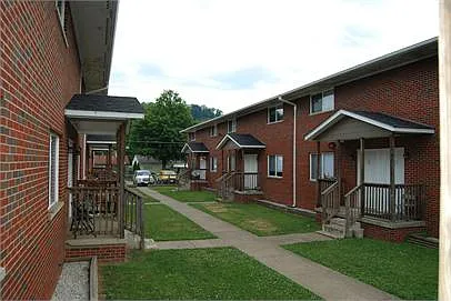 60 Township Road 1118 #4 — Photo 1