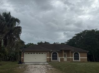 310 4th St SE, Naples, FL 34117