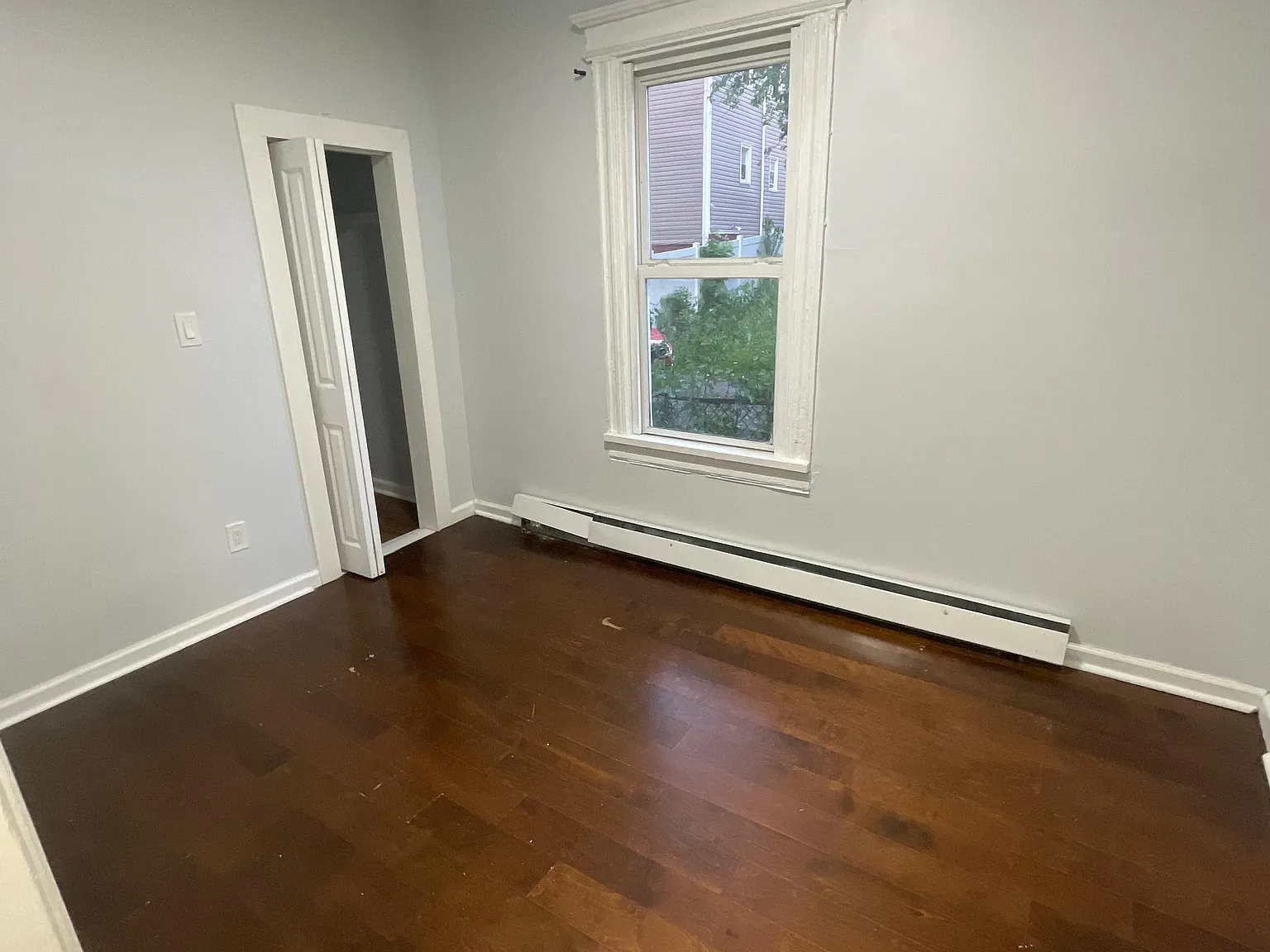 4 bed, $2,400 — Photo 4