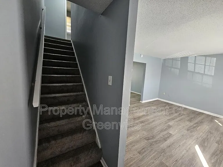6526 White Horse Rd #1B — Photo 8
