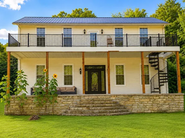 3076 S Ripley Rd, Maysville, KY 41056