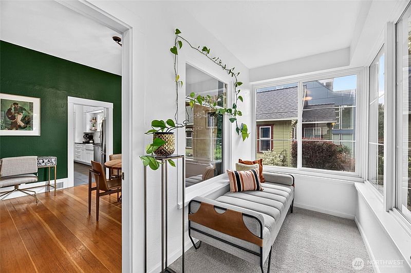 4th image of 4218 26th Avenue SW