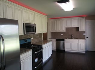 1685 Bedford Rd, Hoffman Estates, IL 60169