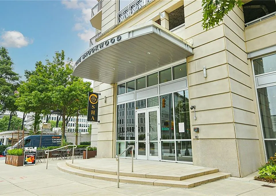 1820 Peachtree St NW #1102