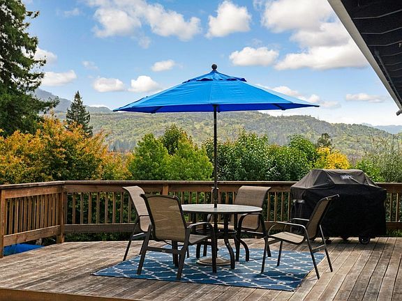 3rd image of 1818 San Ramon Way