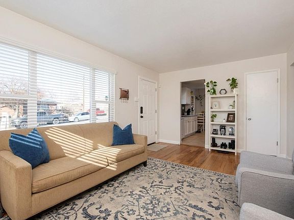 4th image of 4850 W Virginia Ave