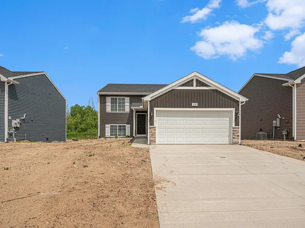 7444 Lovers Ln, Portage, MI 49002