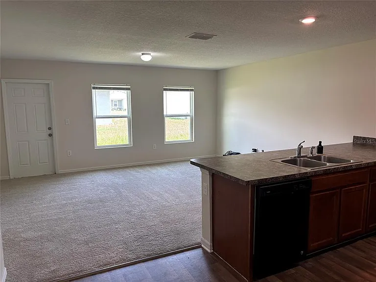 209 Fig Ct — Photo 3
