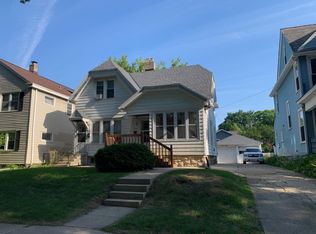 6526 W Wisconsin Ave, Milwaukee, WI 53213