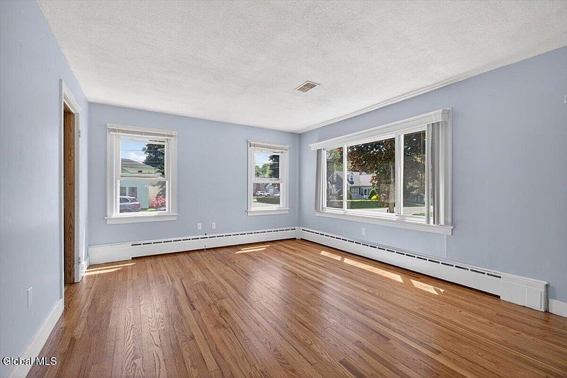5th image of 20 Washington Avenue
